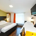 Fehér Sas Panzió Bed and breakfast