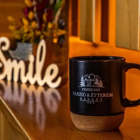 Feher Sas Panzio 3* Bánkút