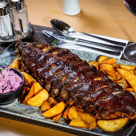 Feher Sas Panzio ベッド・アンド・ブレックファスト 3*