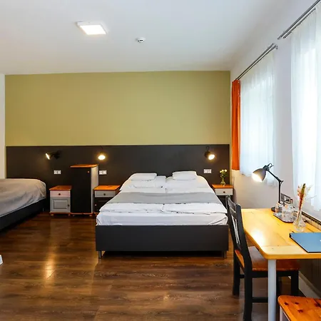 Feher Sas Panzio Bed & Breakfast *