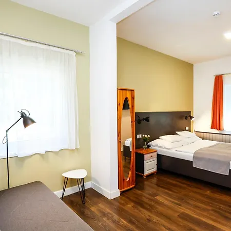 Feher Sas Panzio Bánkút