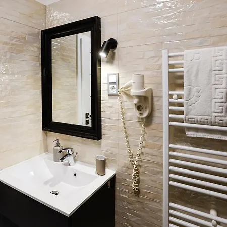 Feher Sas Panzio Bed & Breakfast